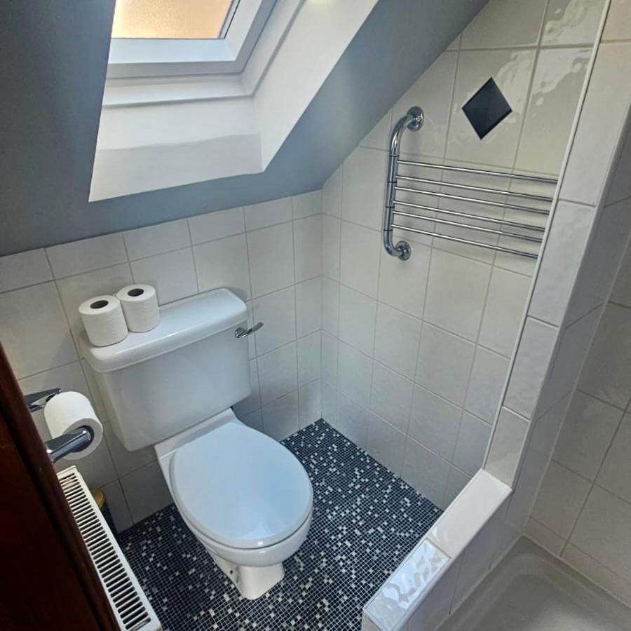 Cosy Cottage With Free Parking Close To Airport Edimburgo Exterior foto